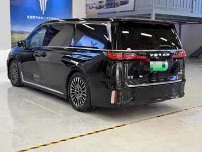 Voyah Dreamer 2025, 8700 км, за 348800 CNY