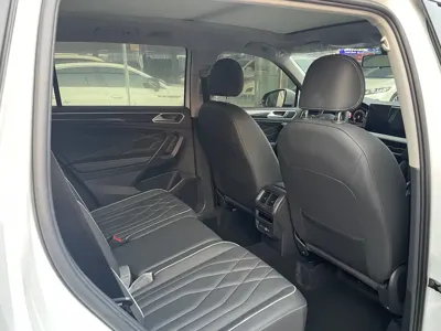 Volkswagen Tiguan L 2023, 10000 км, за 109800 CNY - фото 9