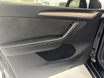 Tesla Model Y 2023, 85000 км, за 163800 CNY - фото 11