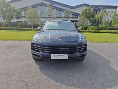 Porsche Cayenne Hybrid 2021, 48000 км, за 388000 CNY