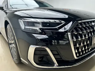 Audi A8 2026, 1000 км, за 618800 CNY
