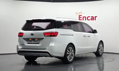 Kia Canival 2016, 216689 км, за 7500000 KRW - фото 2