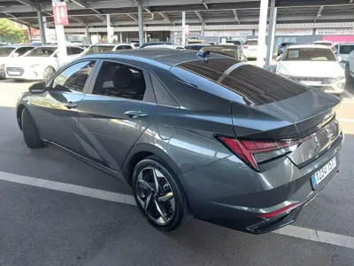 Hyundai Avante 2022, 74000 км, за 18000000 KRW - фото 2