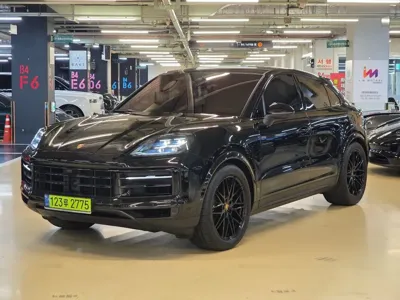 Porsche Cayenne 2024, 26100 км, за 138000000 KRW