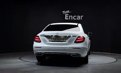Mercedes-Benz E-Class 2017, 67284 км, за 22900000 KRW