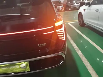 Hongqi Hongqi HS3 PHEV 2025, 3700 км, за 97400 CNY - фото 8