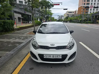 Kia Pride 2014, 93742 км, за 5300000 KRW