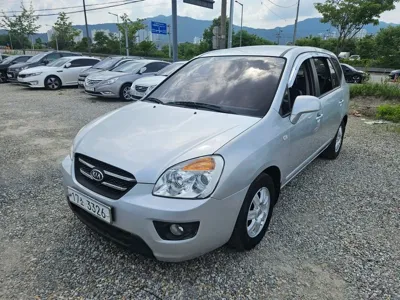 Kia Carens 2010, 163076 км, за 3300000 KRW