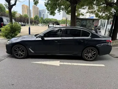 BMW 5 Series 2023, 15000 км, за 228000 CNY - фото 7