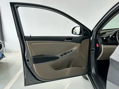 Hyundai Verna 2015, 105000 км, за 19800 CNY - фото 21