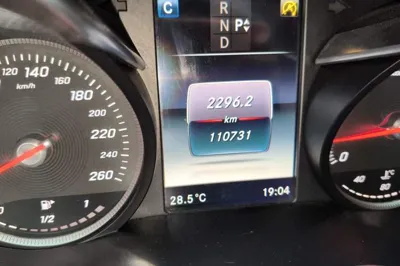 Mercedes-Benz C-Class 2017, 110700 км, за 85572.84 CNY - фото 12