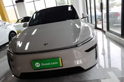 Tesla Model Y 2025, 21300 км, за 270833.53 CNY