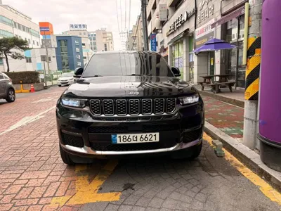 Jeep Cherokee · 2022 год