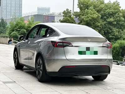 Tesla Model Y 2021, 140000 км, за 119000 CNY