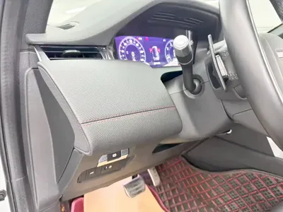 Land Rover Discovery Sport 2021, 70000 км, за 109800 CNY - фото 10