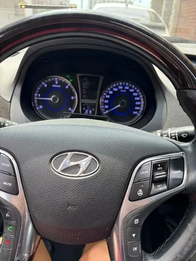Hyundai Grandeur 2016, 271000 км, за 4500000 KRW