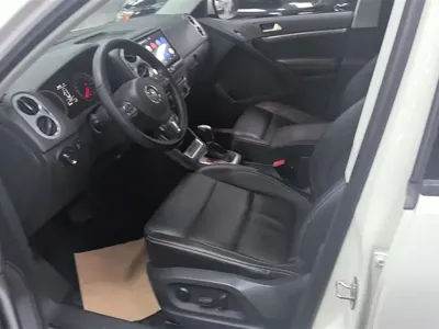 Volkswagen Tiguan 2017, 40900 км, за 53500 CNY - фото 9