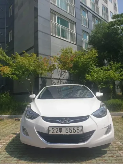 Hyundai Avante 2013, 125000 км, за 7200000 KRW