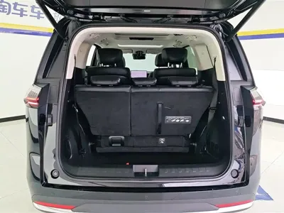 GAC Motor Trumpchi E8 2025, 27900 км, за 139800 CNY