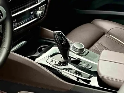 BMW 6 Series GT 2023, 46400 км, за 289800 CNY - фото 18
