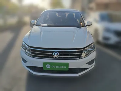 Volkswagen Jetta 2017, 97100 км, за 25777.9 CNY