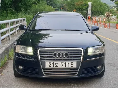 Audi A8 · 2005 год