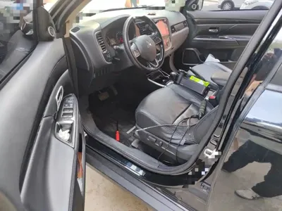 Mitsubishi Outlander 2018, 86500 км, за 48000 CNY - фото 12