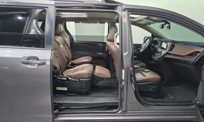 Toyota Sienna 2017, 81491 км, за 19900000 KRW - фото 18