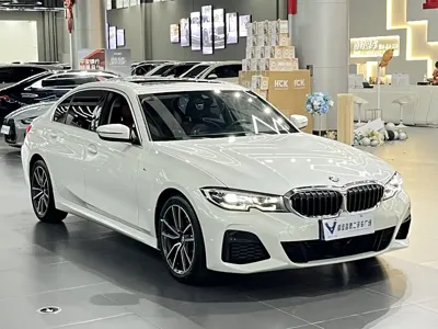 BMW 3 Series 2021, 50000 км, за 155800 CNY