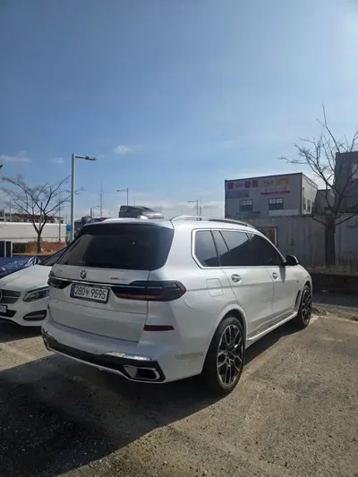 BMW X7 2025, 8500 км, за 151000000 KRW