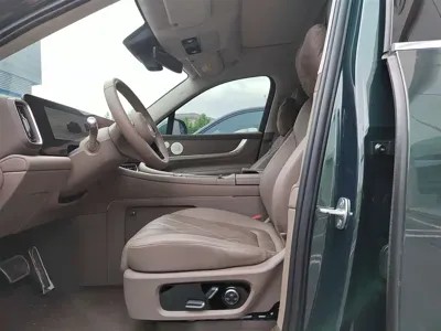 AITO 问界 AITO M9 2024, 22000 км, за 330000 CNY