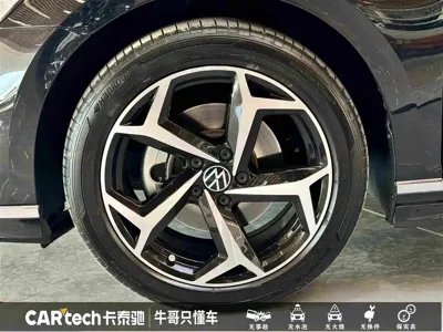 Volkswagen Magotan 2023, 32599 км, за 127800 CNY - фото 9