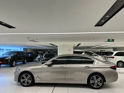BMW 5 Series 2021, 100000 км, за 159900 CNY