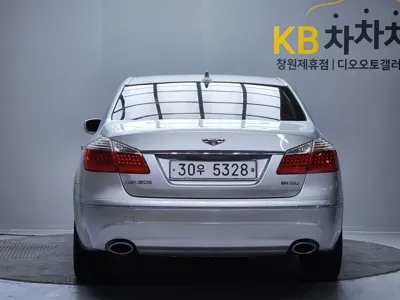 Hyundai Genesis 2009, 162422 км, за 3300000 KRW