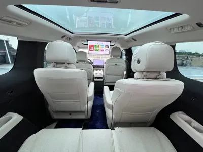 Li Auto Li MEGA 2025, 37000 км, за 468000 CNY - фото 18