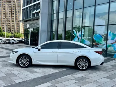 Toyota Avalon 2024, 11000 км, за 148800 CNY - фото 3