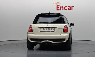 MINI Cooper 2011, 114752 км, за 3900000 KRW
