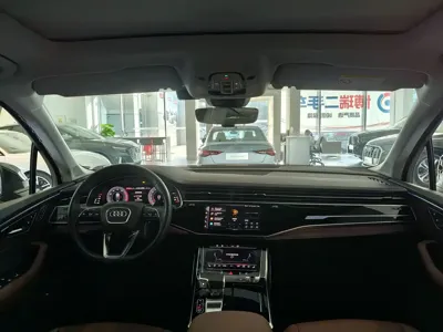 Audi Q7 2023, 43000 км, за 358000 CNY - фото 13