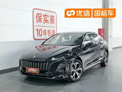 Hongqi Hongqi E-QM5 · 2023 год