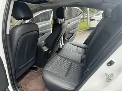 Hyundai Elantra 2017, 80000 км, за 25800 CNY - фото 8