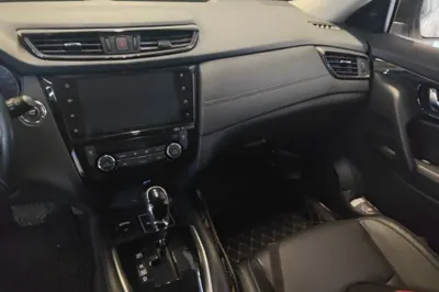 Nissan X-Trail 2019, 55400 км, за 82860.45 CNY - фото 11