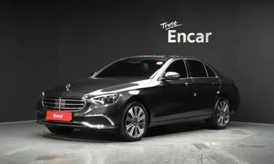 Mercedes-Benz E-Class · 2023 год