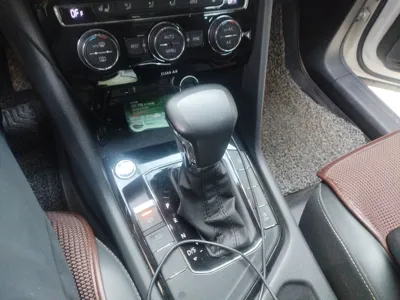 Volkswagen Tiguan L 2017, 47699 км, за 73172.4 CNY - фото 15