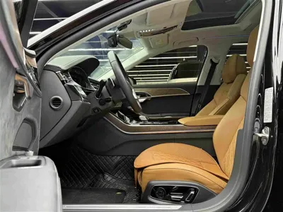 Audi A8 2023, 44700 км, за 478000 CNY - фото 7