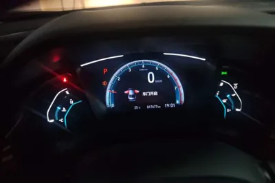 Honda Civic 2019, 17600 км, за 53962.28 CNY - фото 11