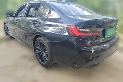 BMW 3 Series 2022, 74900 км, за 175618.32 CNY
