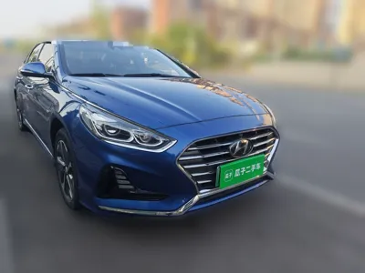 Hyundai Sonata Plug-in Hybrid 2018, 80500 км, за 56431 CNY
