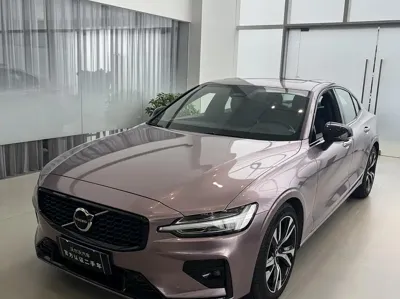Volvo S60 · 2024 год