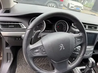 Peugeot 408 2015, 59000 км, за 20800 CNY - фото 7