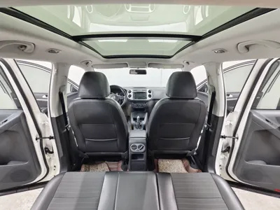 Volkswagen Tiguan 2016, 127200 км, за 52795.1 CNY - фото 37